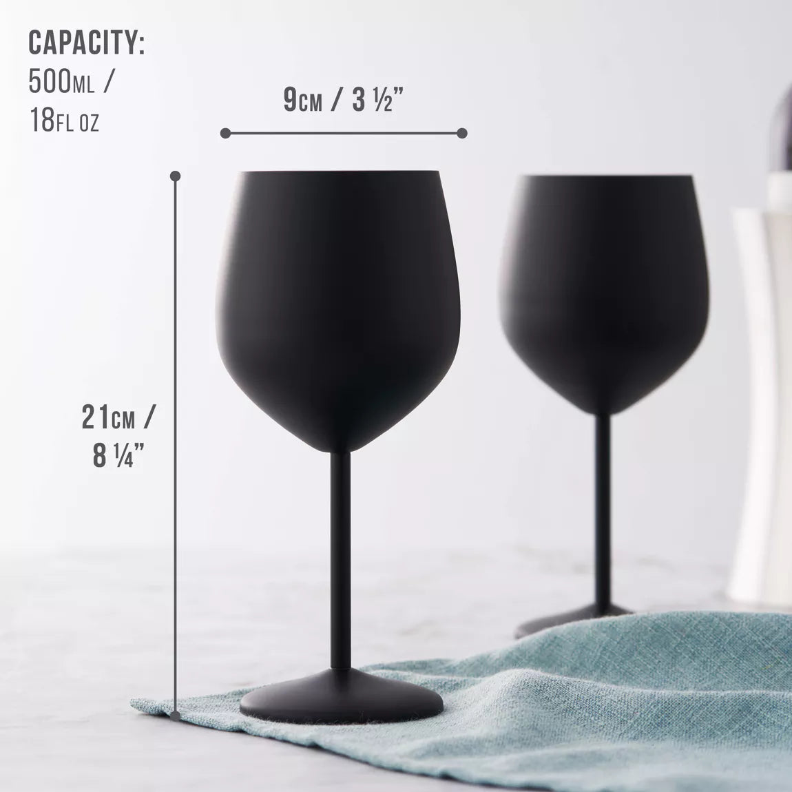 Geschenkkarton mit 4 Weingläsern, 540 ml - bruchsicheres Gläserset aus mattiertem Edelstahl Schwarz oder Gold