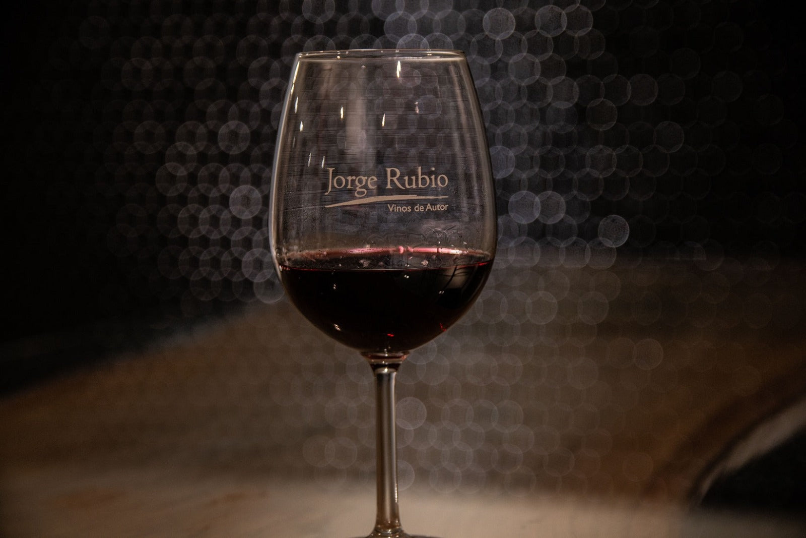 Jorge-Rubio-Malbec-Vinedos-Antiguos-Glas